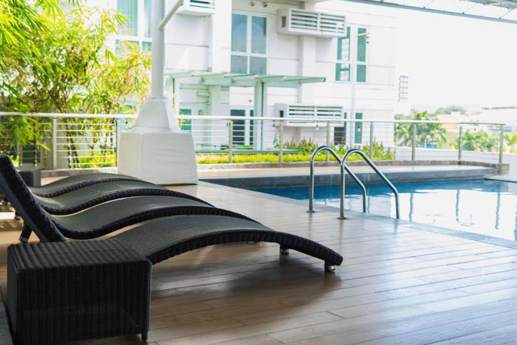 Abreeza Studio Suite 2321 - Pool, Wifi, City View, Washer, Ac, Netflix, Mall Davao Luaran gambar